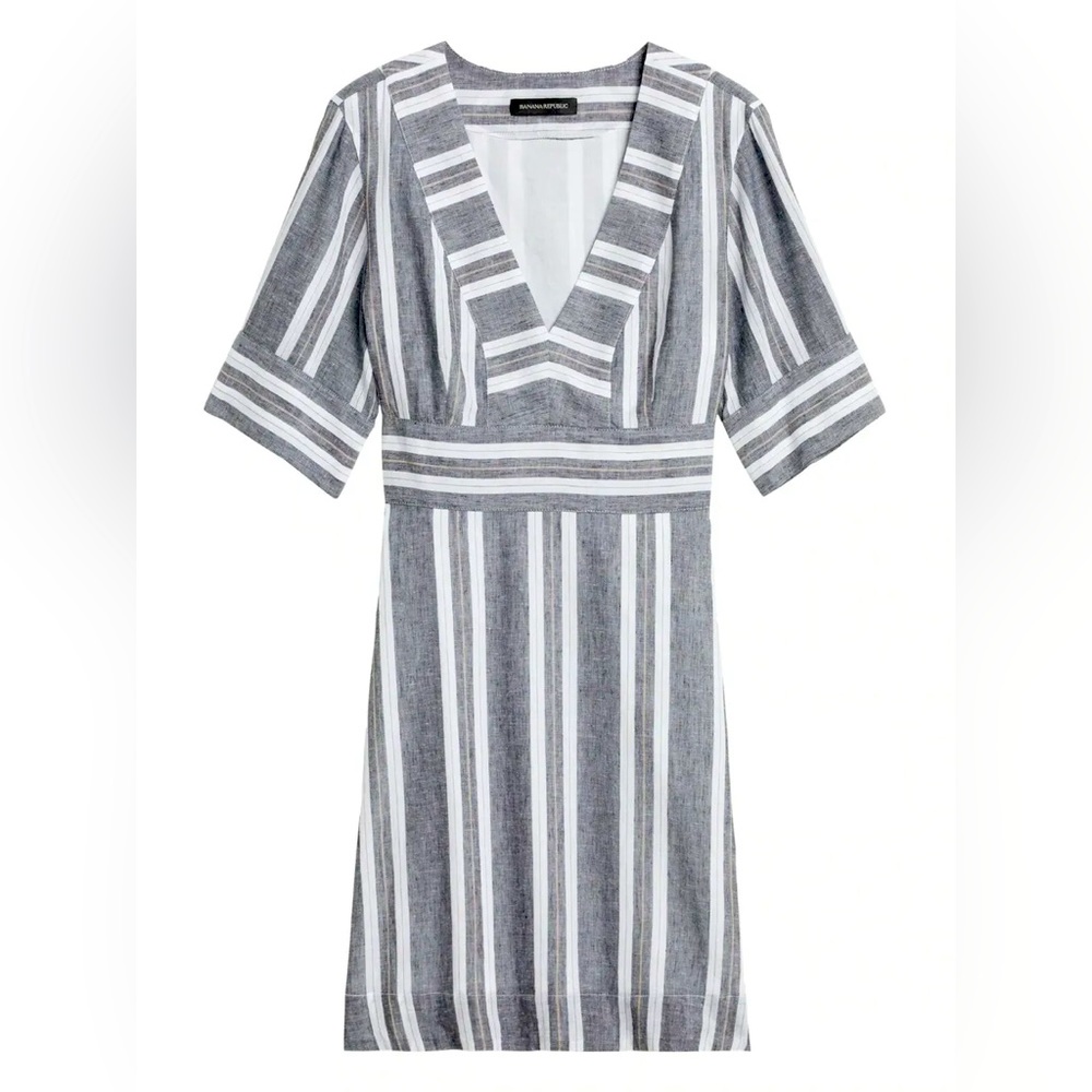 Banana Republic V neck Stripped Dress with Pockets
